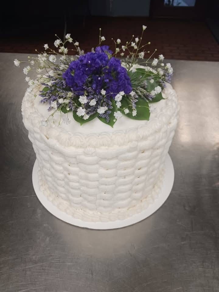 Basketweave cake with fresh flowers
